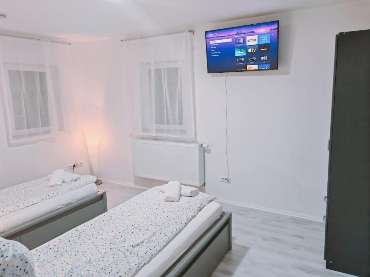 Charmantes Schickes Apartment Нойенщад ам Кохер Екстериор снимка