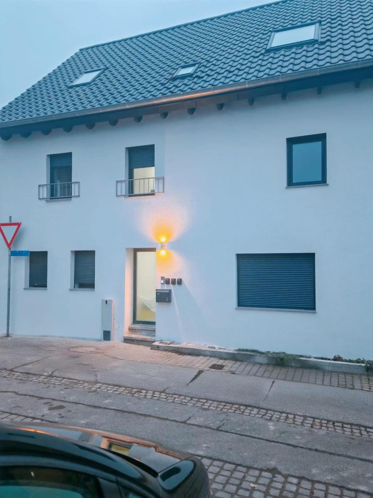 Charmantes Schickes Apartment Нойенщад ам Кохер Екстериор снимка